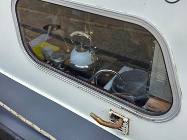 Jonge Jan kitchen viewed from outside