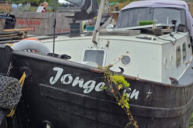 Jonge Jan docked.