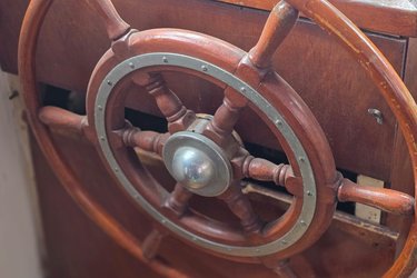 The Jonge Jan's wooden ship's wheel